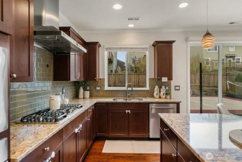 7640 NE 195th Street Kenmore WA 98028