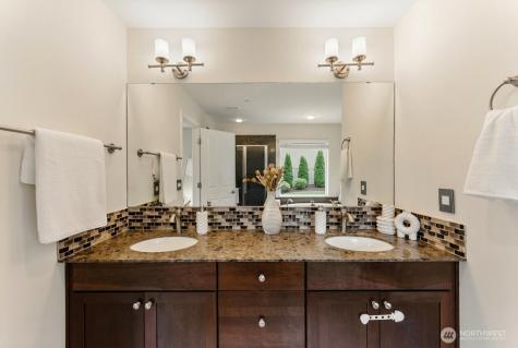 7640 NE 195th Street Kenmore WA 98028