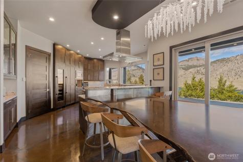 206 Mountain Lake Lane Chelan WA 98816