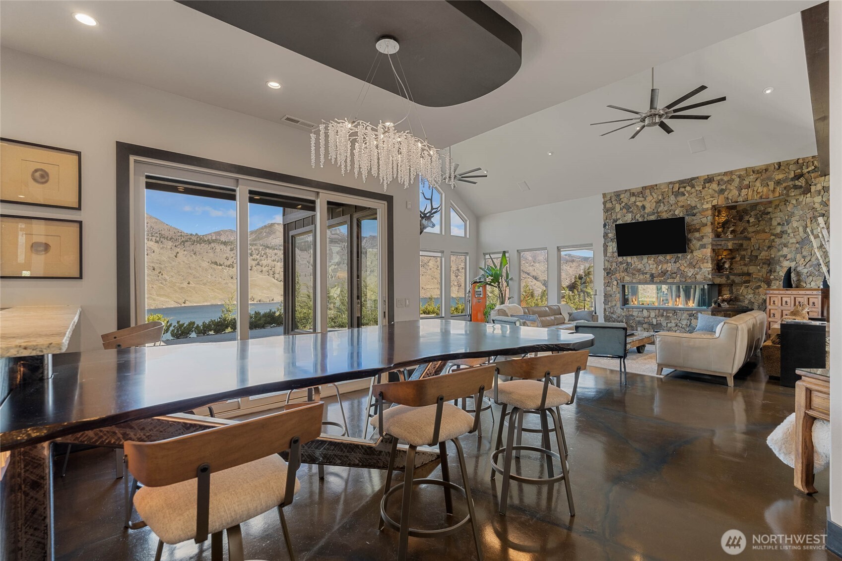 206 Mountain Lake Lane Chelan WA 98816