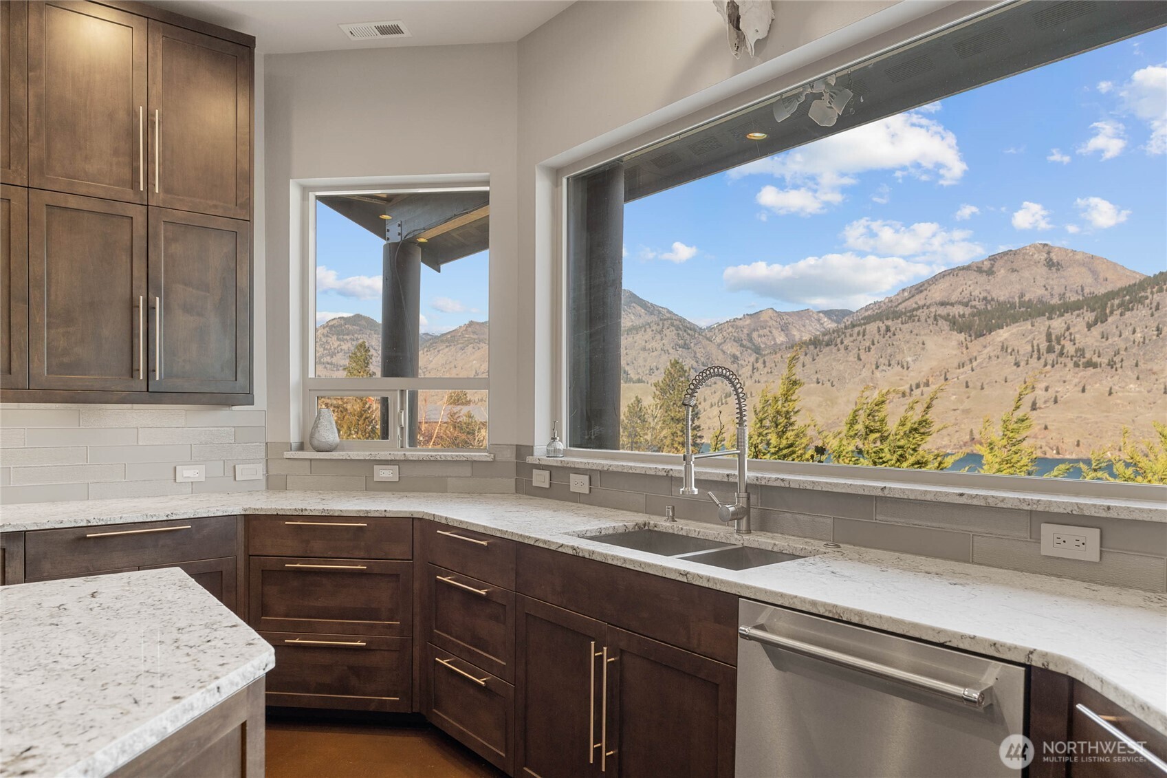 206 Mountain Lake Lane Chelan WA 98816