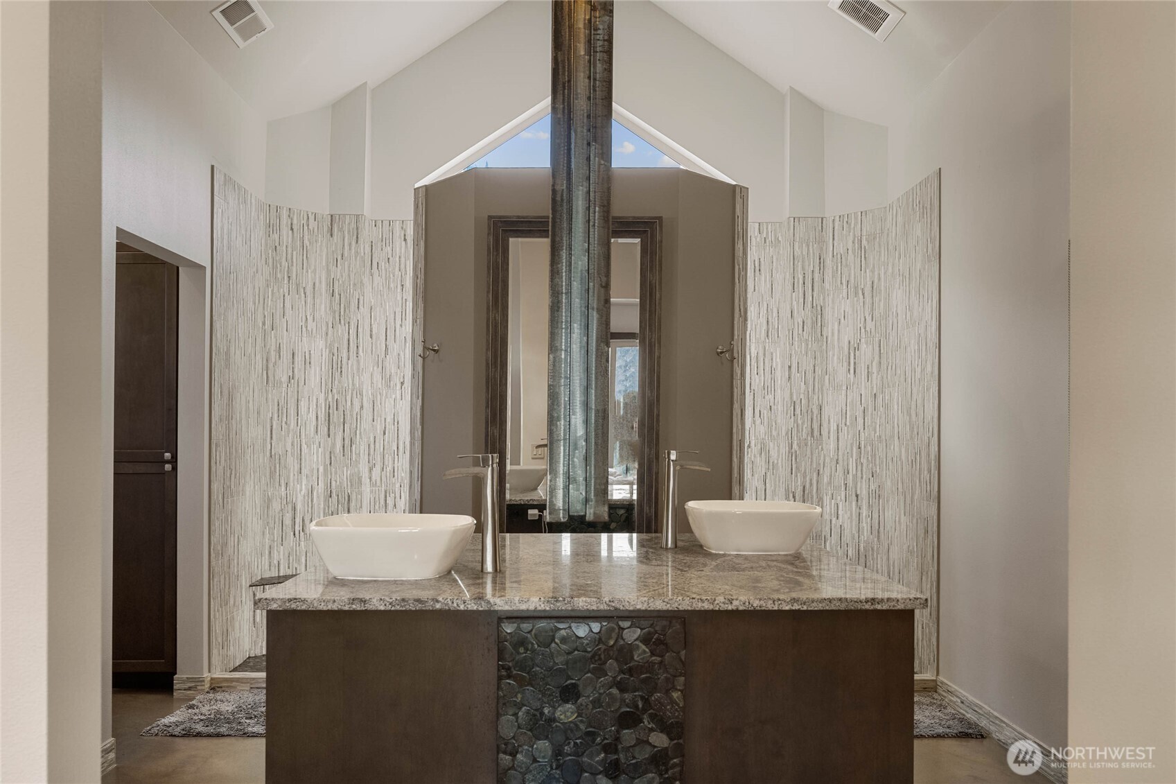 206 Mountain Lake Lane Chelan WA 98816