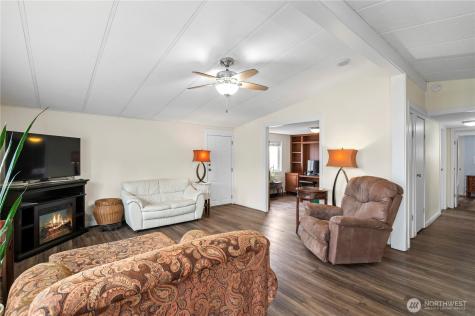 1427 100th Street SW Everett WA 98204