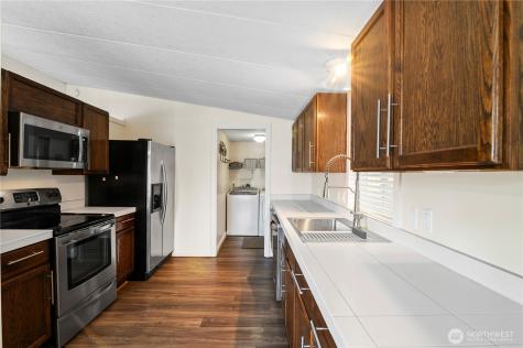 1427 100th Street SW Everett WA 98204