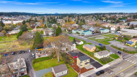 476 SE Barrington Drive Oak Harbor WA 98277