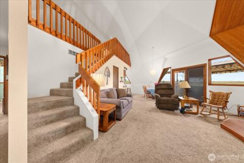 1470 State Route 174 Grand Coulee WA 99133