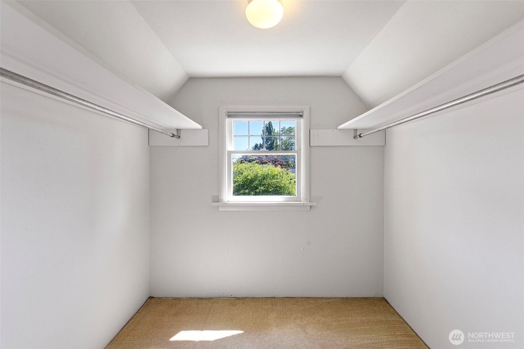 4812 SW Stevens Street Seattle WA 98116