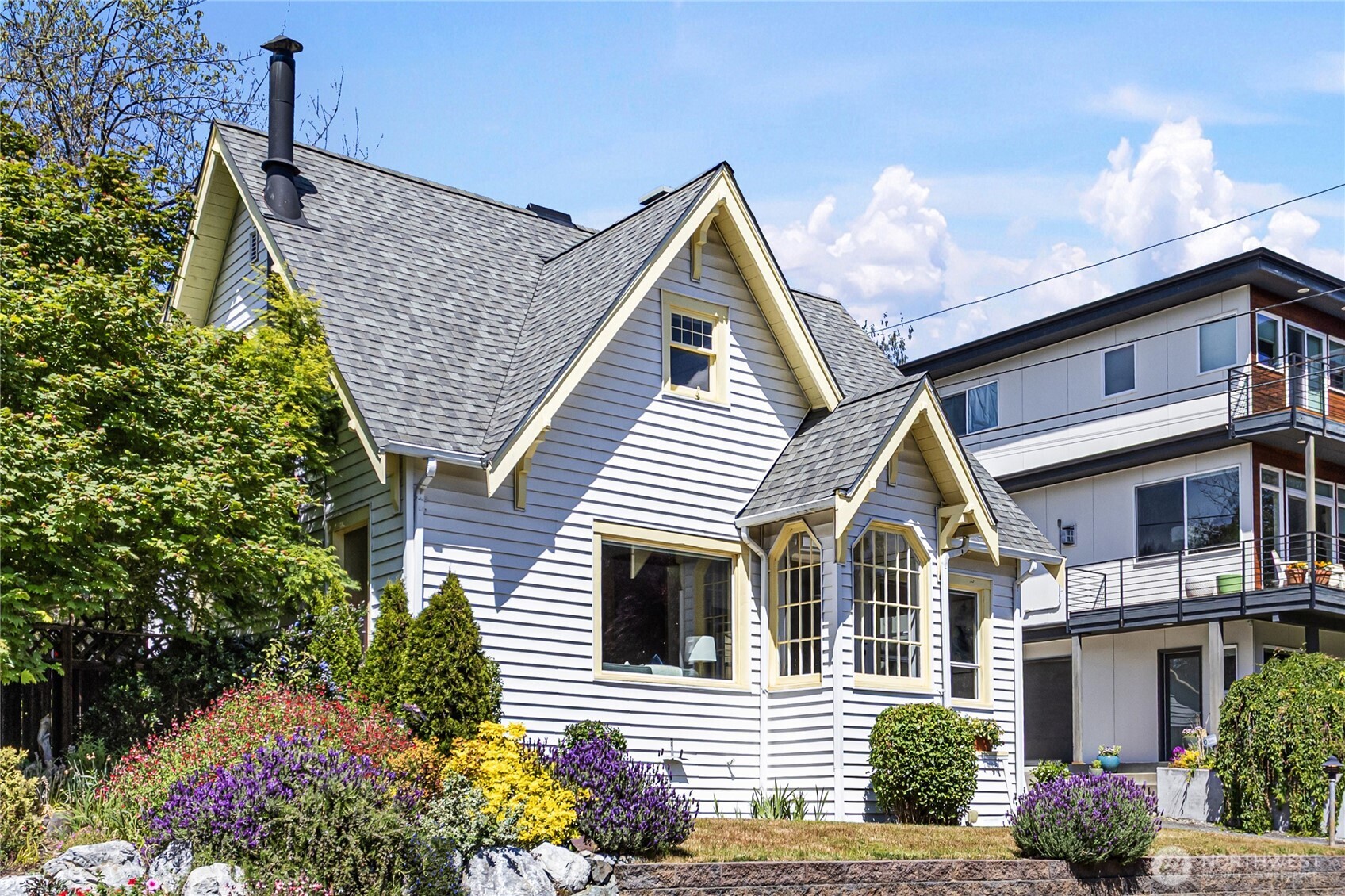 4812 SW Stevens Street Seattle WA 98116