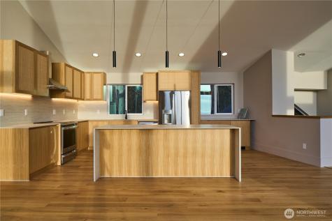 27208 J Lane Ocean Park WA 98640