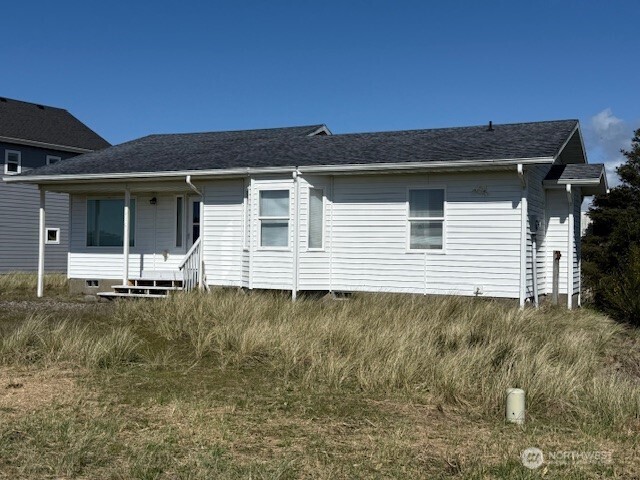 1410 N Jetty Avenue SW Ocean Shores WA 98569