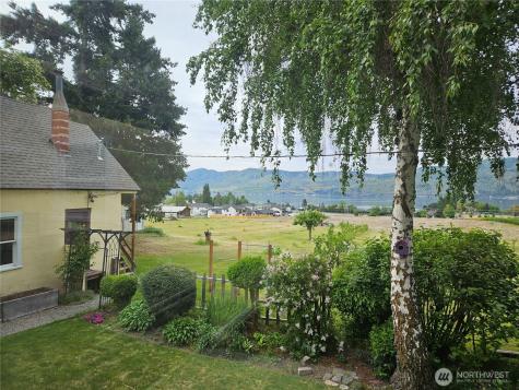 1555 Swartout Road Manson WA 98831