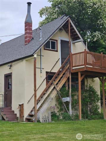 1555 Swartout Road Manson WA 98831