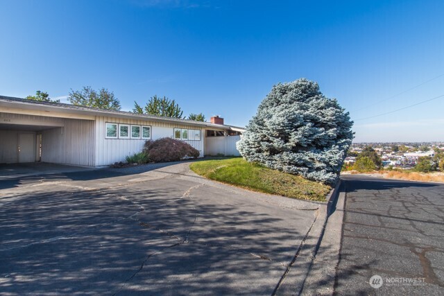 803 E Lark Avenue Moses Lake WA 98837