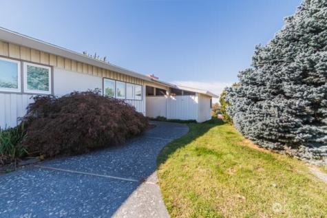 803 E Lark Avenue Moses Lake WA 98837