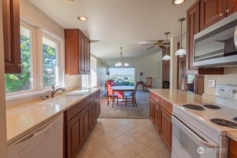 803 E Lark Avenue Moses Lake WA 98837