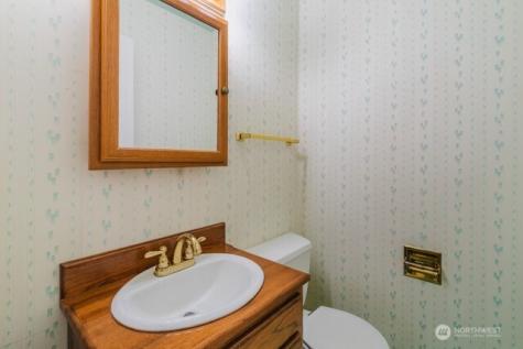 803 E Lark Avenue Moses Lake WA 98837