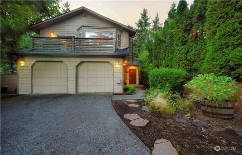 20429 39th Lake Forest Park WA 98155