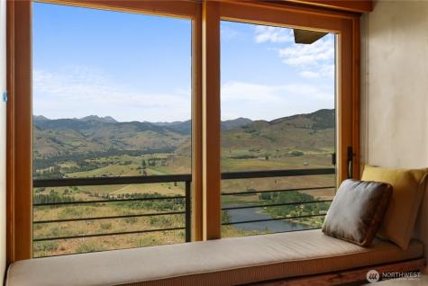 99 Hilltop Drive Winthrop WA 98862