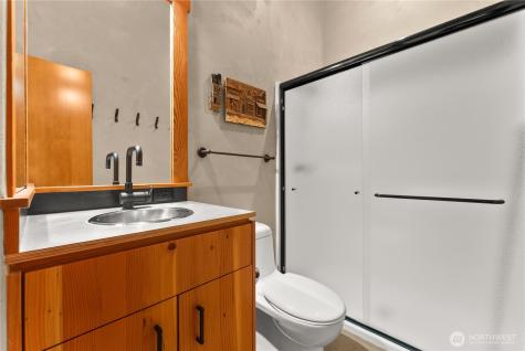 99 Hilltop Drive Winthrop WA 98862