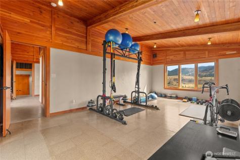 99 Hilltop Drive Winthrop WA 98862