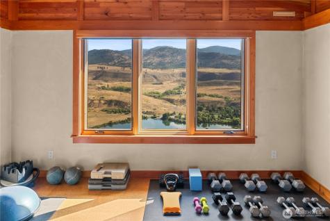 99 Hilltop Drive Winthrop WA 98862