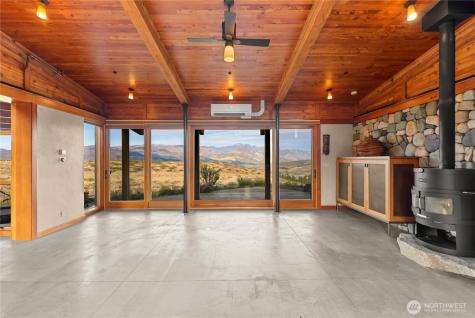 99 Hilltop Drive Winthrop WA 98862