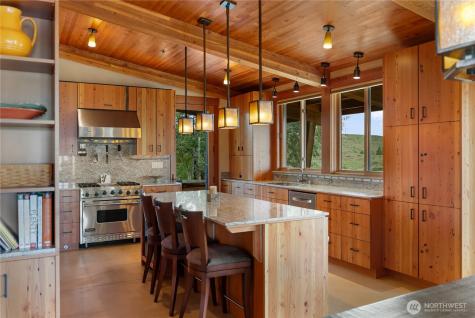 99 Hilltop Drive Winthrop WA 98862