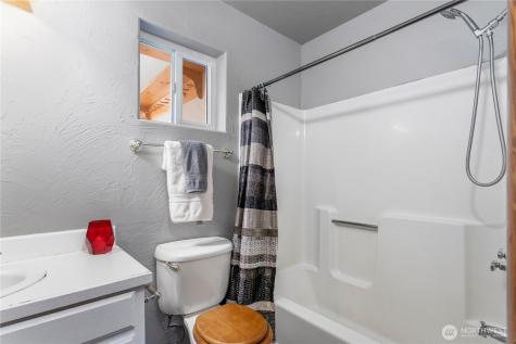 295 Kangas Road Toledo WA 98591
