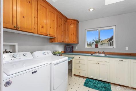 295 Kangas Road Toledo WA 98591
