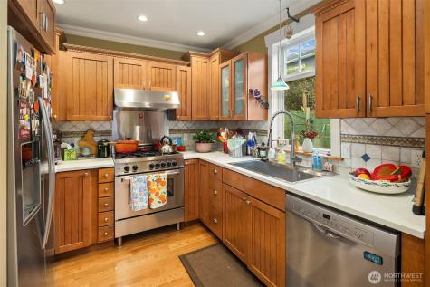 6016 44th Avenue SW Seattle WA 98136