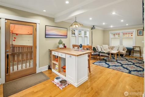 6016 44th Avenue SW Seattle WA 98136