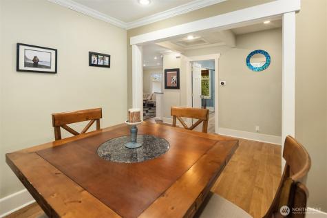 6016 44th Avenue SW Seattle WA 98136