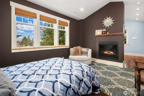 6016 44th Avenue SW Seattle WA 98136
