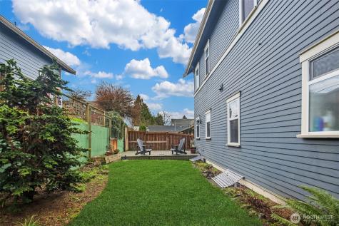 6016 44th Avenue SW Seattle WA 98136