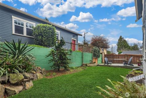 6016 44th Avenue SW Seattle WA 98136