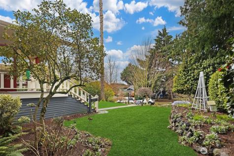 6016 44th Avenue SW Seattle WA 98136