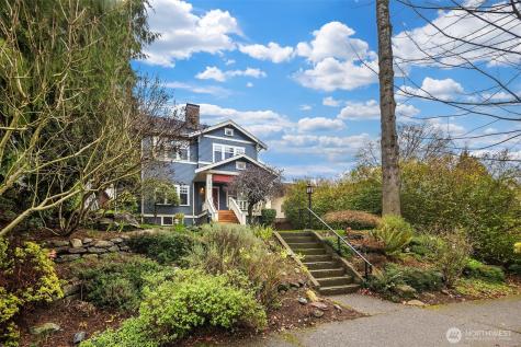6016 44th Avenue SW Seattle WA 98136