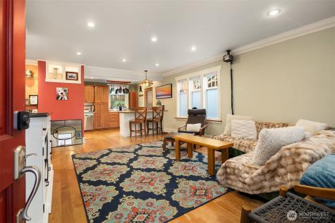 6016 44th Avenue SW Seattle WA 98136