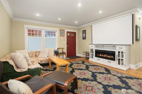 6016 44th Avenue SW Seattle WA 98136