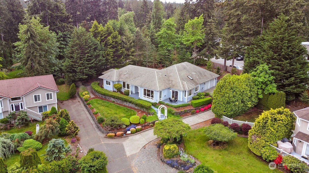 654 9th Court Fox Island WA 98333