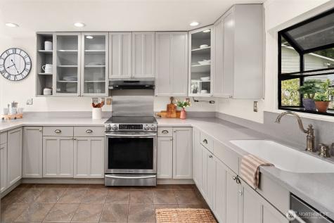 9139 SW Bayview Drive Vashon WA 98070