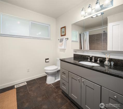 9139 SW Bayview Drive Vashon WA 98070