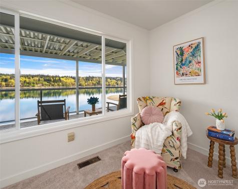 9139 SW Bayview Drive Vashon WA 98070
