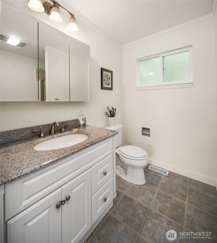 9139 SW Bayview Drive Vashon WA 98070