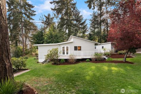9139 SW Bayview Drive Vashon WA 98070