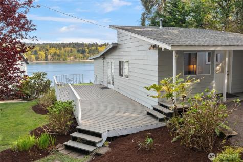 9139 SW Bayview Drive Vashon WA 98070