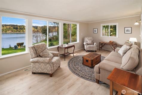 9139 SW Bayview Drive Vashon WA 98070