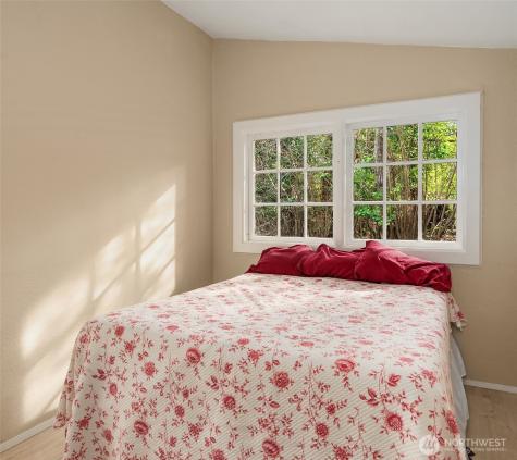 9139 SW Bayview Drive Vashon WA 98070