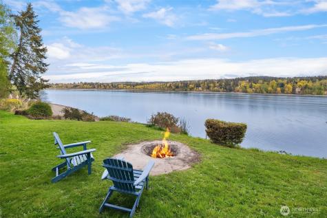 9139 SW Bayview Drive Vashon WA 98070