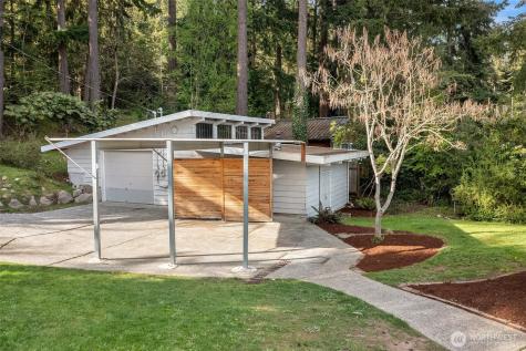 9139 SW Bayview Drive Vashon WA 98070